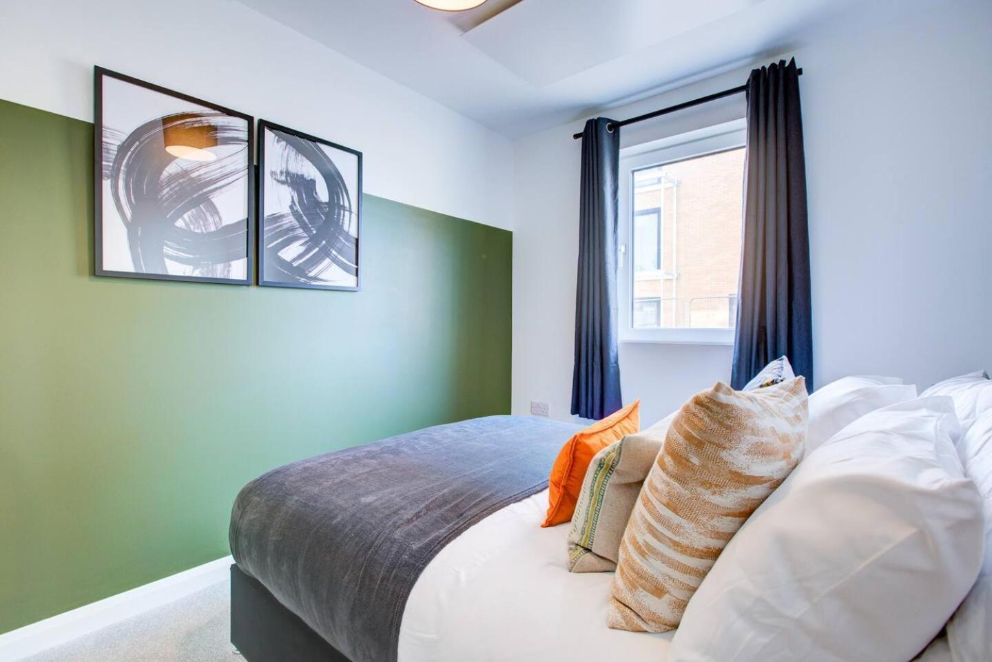 Ashford Station Suites: Spacious 2br With Parking & Fast Wi-fi Apartment Ashford (Kent)